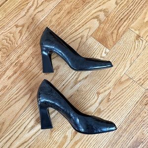 Donald J. Pliner Arin Leather Heels